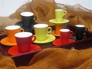 Immagine di MARA TAZZA THE cl. 20 CON PIATTINO COLORI ASSORTITI